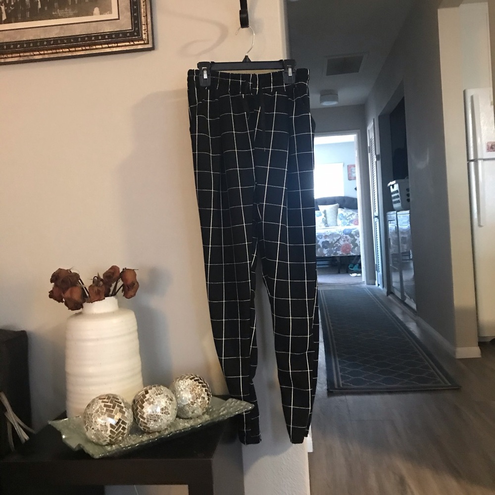 Cute pants.